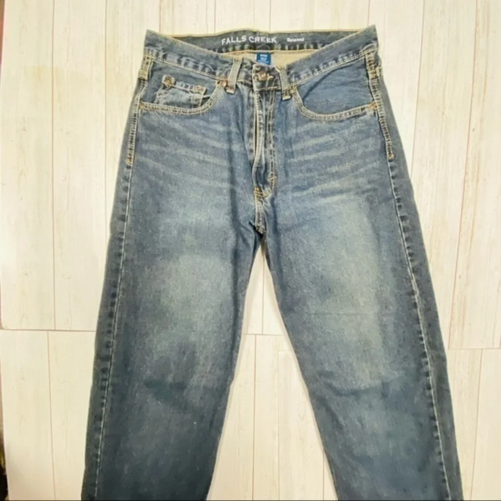 Falls Creek Men’s Blue Straight  Denim Jeans.